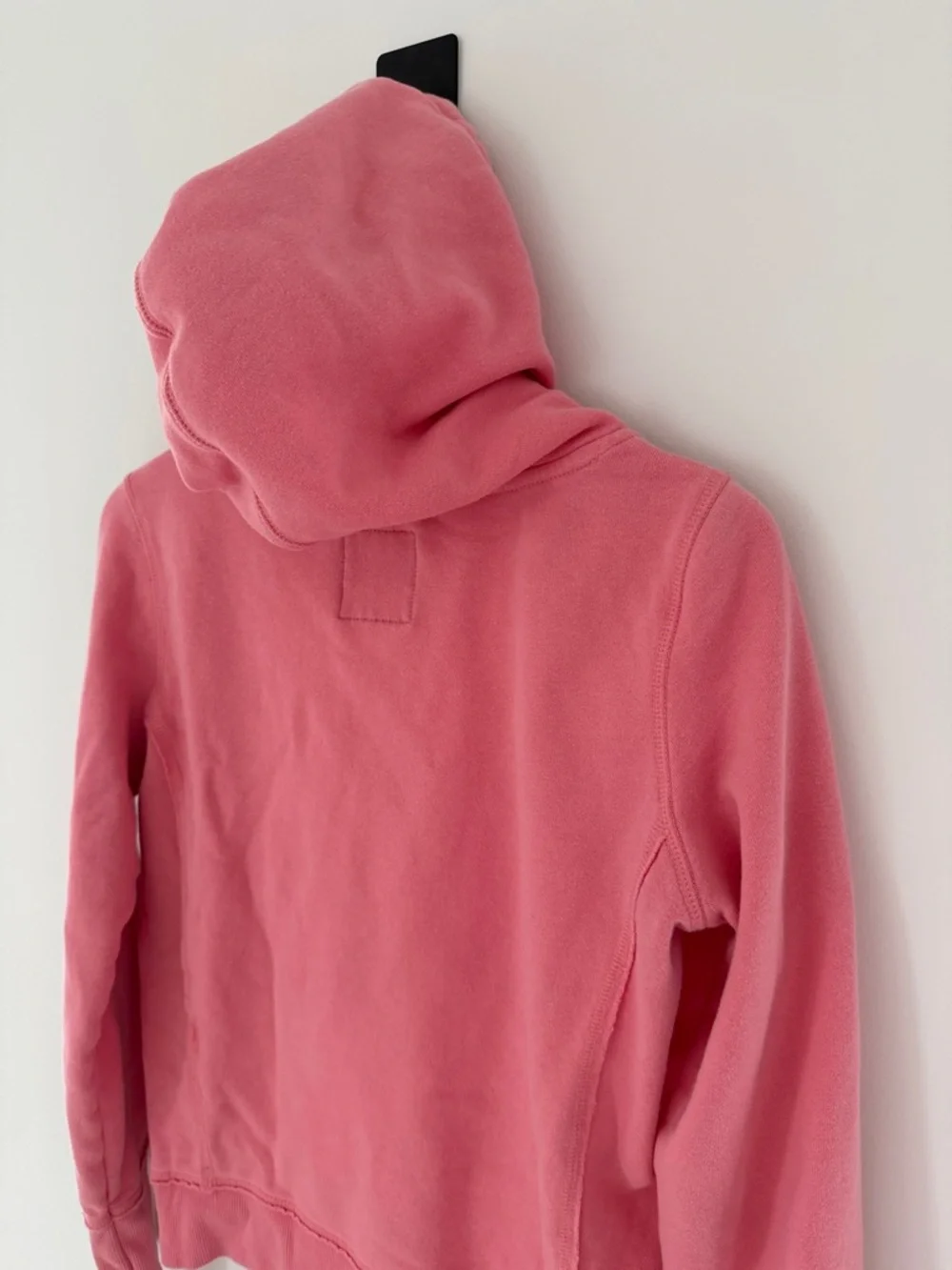 American Eagle Outfitters Pink Funnel Neck Pullover with Gold Logo Size Medium